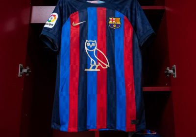 Barcelona dùng logo của Drake cho áo El Clasico