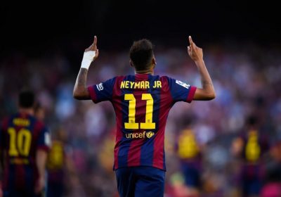 Neymar dâng mình cho Barcelona sau quyết định của Messi