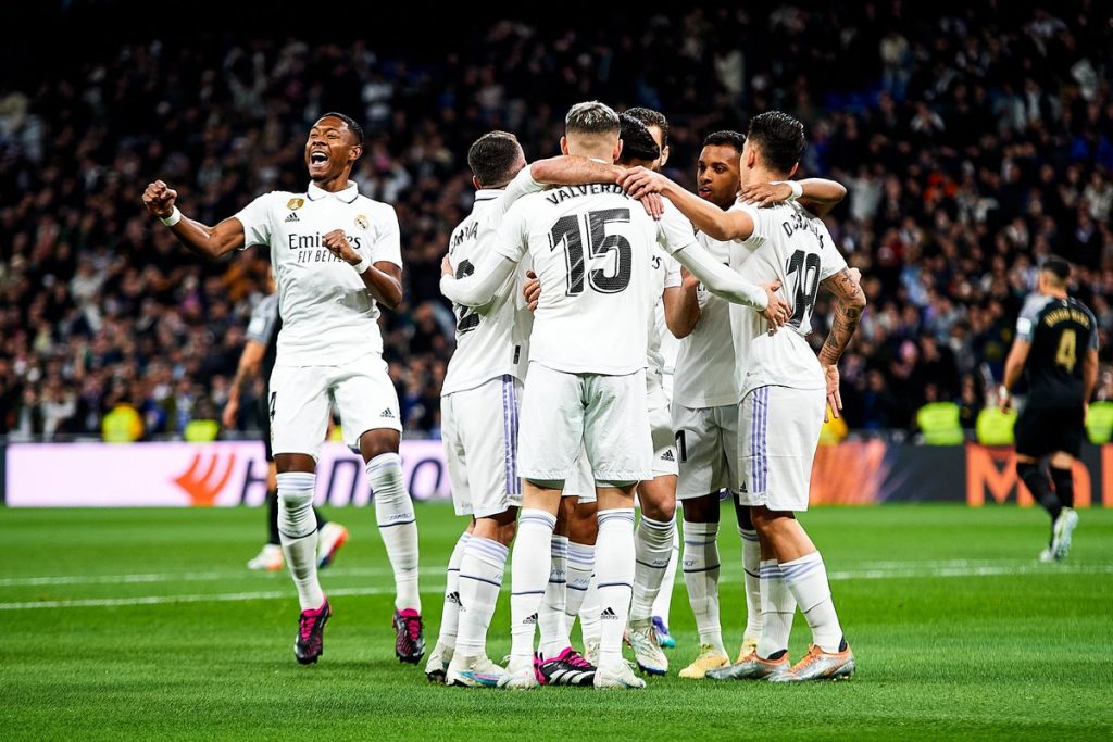 Real Madrid 4-0 Elche Highlights