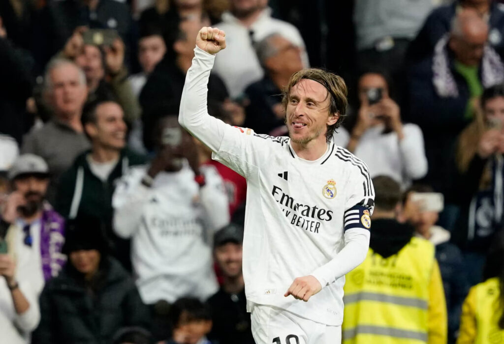 ancelotti-luka-modric-is-a-gift-for-football